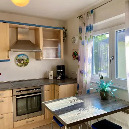 Kuhn Apartment *